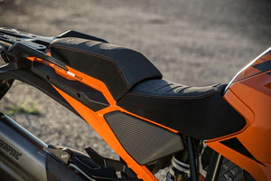 KTM Ergo Rider's Seat 1390 SA 2026-2027 - Image 2