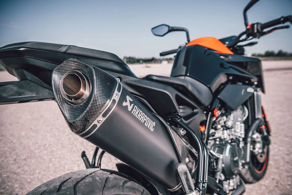 KTM Akrapovič "Slip-on Line" 790/890 Duke/GP/R 2020-2026 - Image 3