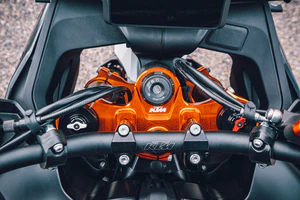 KTM Factory Triple Clamp 790/890 Adventure/SMT 2019-2025 - Image 3