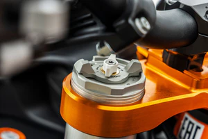KTM Factory Triple Clamp 790/890 Adventure/SMT 2019-2025 - Image 6