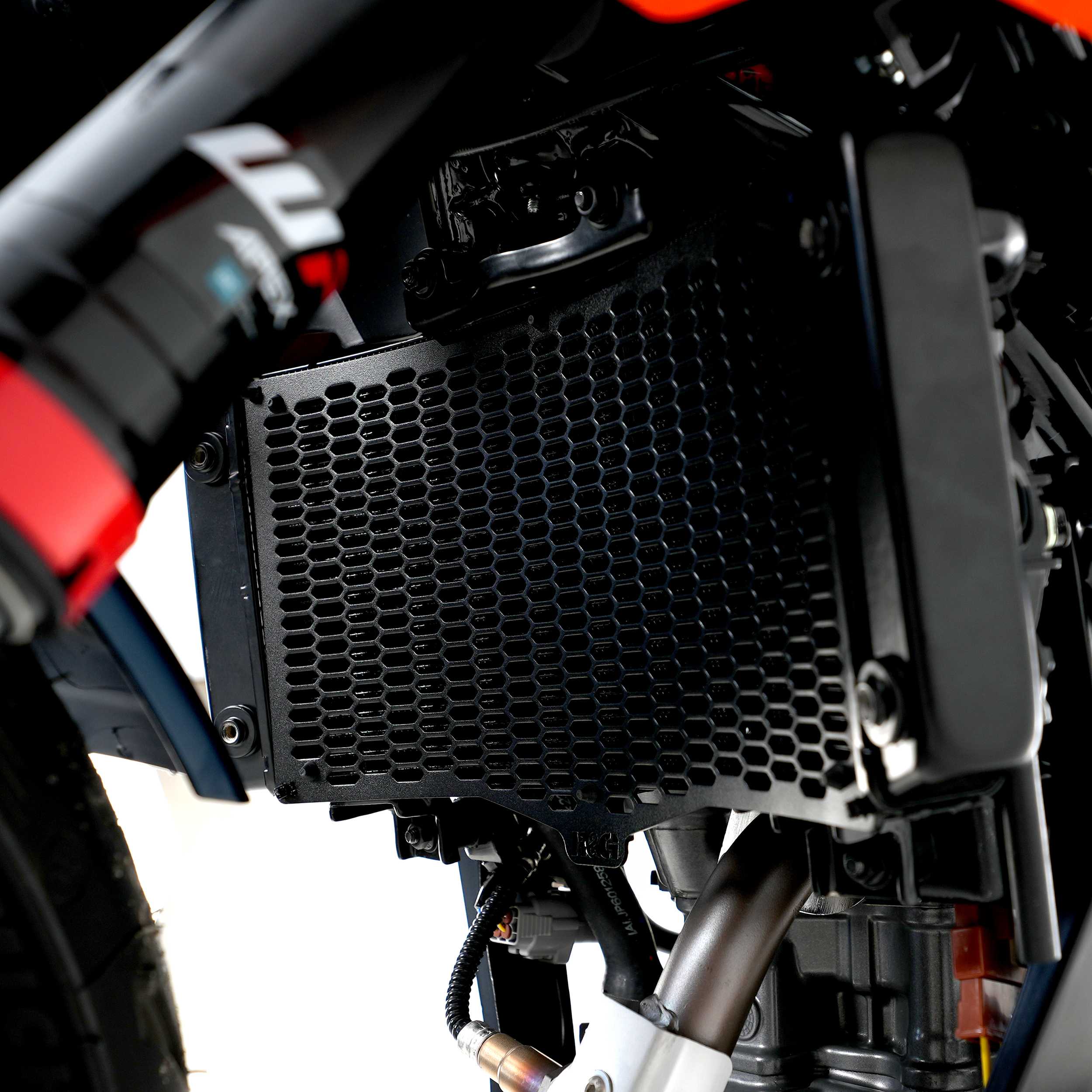 R&G Radiator Guard KTM 125/200/250/390 Duke/RC/Adventure 2022+ - Image 2