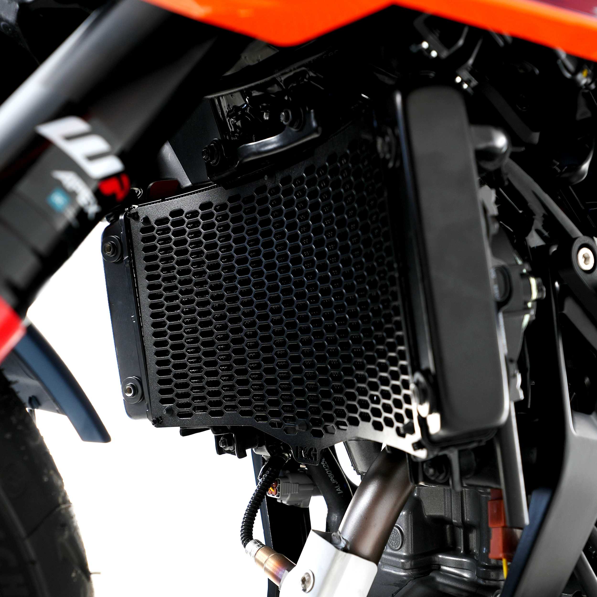 R&G Radiator Guard KTM 125/200/250/390 Duke/RC/Adventure 2022+ - Image 3