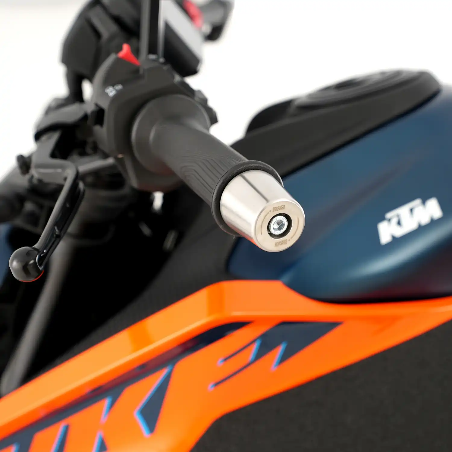 R&G Stainless Steel Bar Ends KTM 125/200/250/390 Duke/RC 2014+ - Image 3