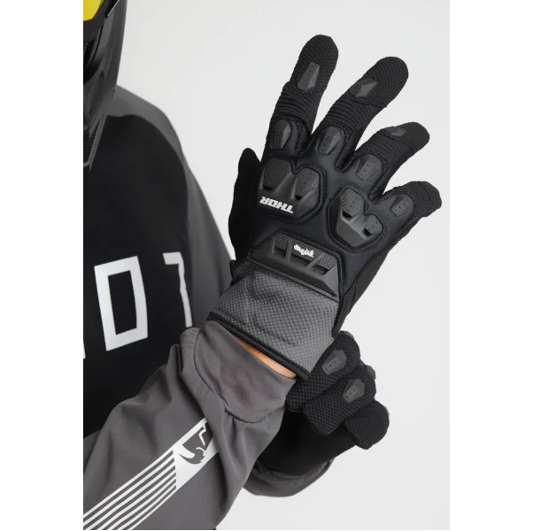 Thor Terrain Gloves - Image 4