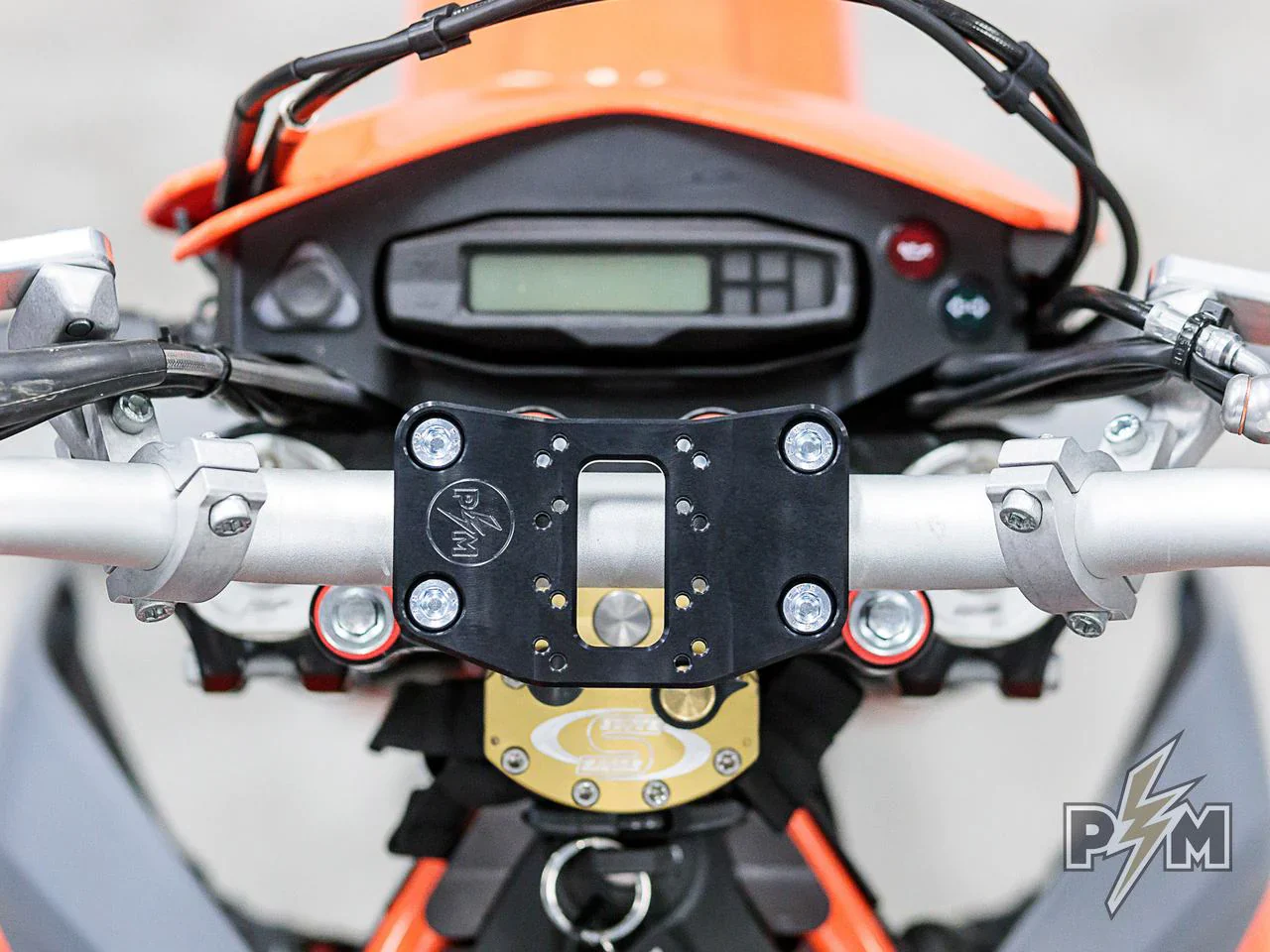 UPPER HANDLEBAR CLAMP 38/40X90 AMPS - Image 3