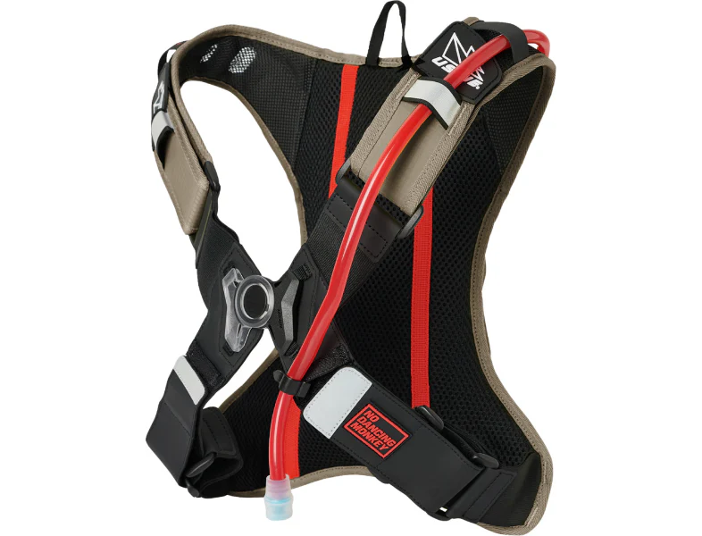 USWE Outlander 2L Hydration Pack - Image 11