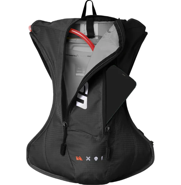 USWE Outlander 4L Hydration Pack - Image 3